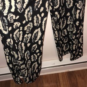 Von Vonni Pants - High Rise Wide Leg Pant Von Vonni Pants - High Rise Wide Leg Pant